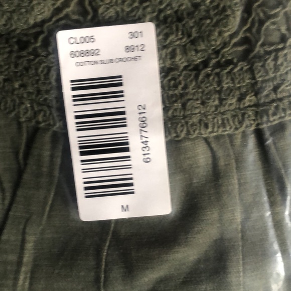 NWT LOFT Crochet Yoke Flutter Sleeve Top M - Picture 5 of 6